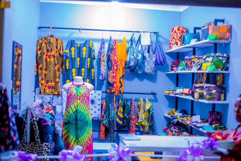 Lavoro al femminile, a Mbeya apre il negozio di sartoria